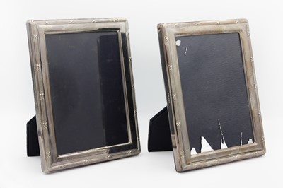 Lot 135 - A pair of modern silver photo frames by Carr's of Sheffield Ltd.