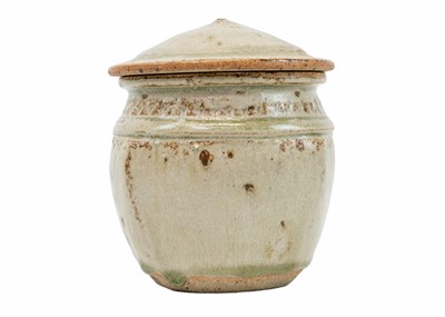 Lot 513 - A collection of Michael Truscott studio pottery