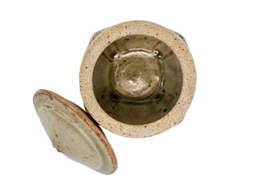 Lot 513 - A collection of Michael Truscott studio pottery