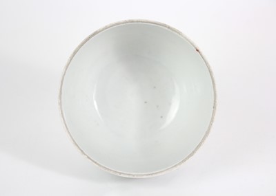 Lot 94 - A Chinese export blue and white porcelain dish, 18th/19th century.
