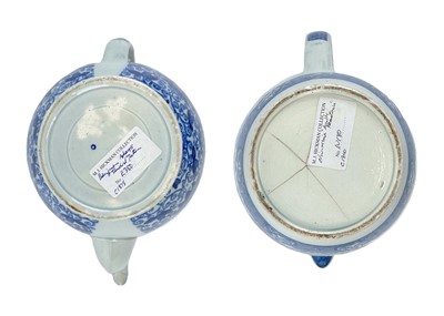 Lot 448 - A blue and white pearlware coffee pot and cover and a barrel-shaped jug and cover.