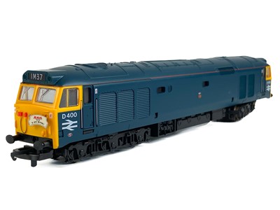 Lot 573 - BR English Electric D400 - D449 (class 50) "Hoovers" boxed Lima "OO" models (x3)