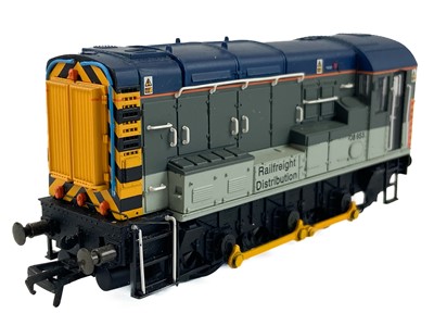 Lot 586 - Heljan / Bachmann Class 07 and 08 Diesel Shunters (x3)