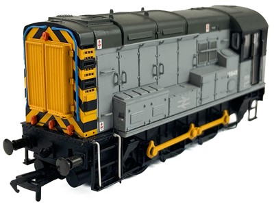 Lot 586 - Heljan / Bachmann Class 07 and 08 Diesel Shunters (x3)