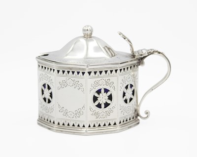 Lot 139 - An Edwardian silver large mustard pot by C. S. Harris & Co.