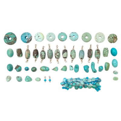 Lot 360 - A quantity of turquoise beads.