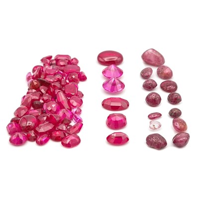 Lot 312 - A quantity of synthetic rubies and rough rubies.