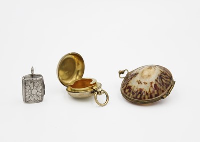 Lot 172 - A Victorian silver small vinaigrette by Joseph Taylor & John Perry.