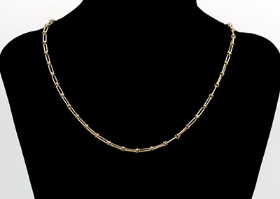 Lot 20 - A 9ct fancy link necklace.