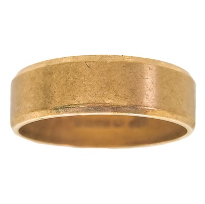 Lot 31 - A 9ct band ring.