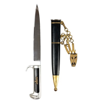 Lot 333 - An Italian Officer's MSVN 1937 model dagger.