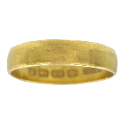 Lot 50 - A 22ct band ring.