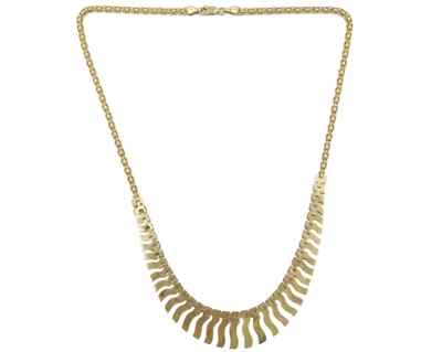 Lot 26 - A 9ct hallmarked gold graduated fringe necklace.