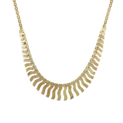 Lot 26 - A 9ct hallmarked gold graduated fringe necklace.