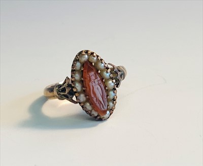Lot 2577 - A 9ct gold Edwardian hardstone cameo ring.