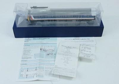Lot 524 - Bachmann "OO" Class 117 DMU three car set