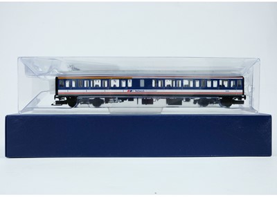 Lot 524 - Bachmann "OO" Class 117 DMU three car set