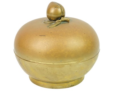 Lot 52 - A Chinese lidded bronze censer, Qing Dynasty.
