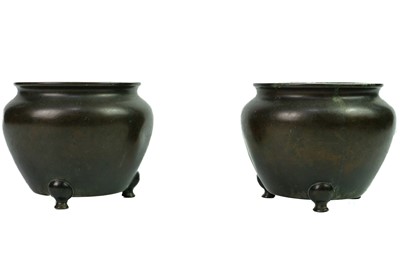 Lot 59 - A pair of Chinese bronze censers, Qing Dynasty.