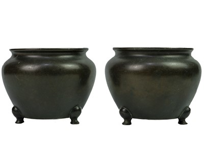 Lot 59 - A pair of Chinese bronze censers, Qing Dynasty.
