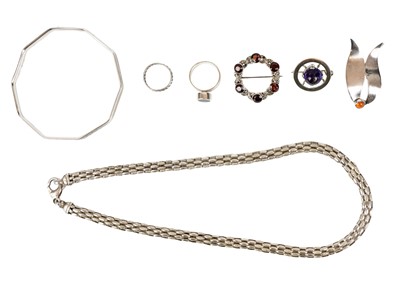 Lot 307 - A selection of sterling silver jewellery.