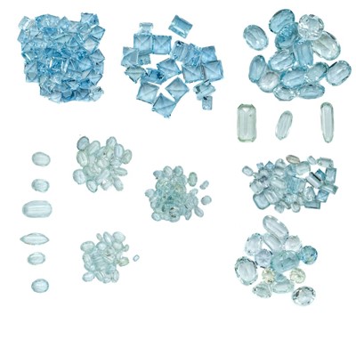 Lot 361 - A collection of loose Aquamarine gemstones.