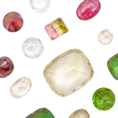 Lot 277 - A collection of gems.