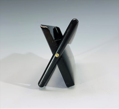 Lot 736 - A Chinese black lacquered cigarette case, 8 x...