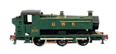 Lot 648 - Grafar 94XX 0-6-0 Pannier Tank, Hornby Coach, GWR Brake Van etc.