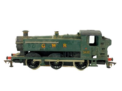 Lot 648 - Grafar 94XX 0-6-0 Pannier Tank, Hornby Coach, GWR Brake Van etc.