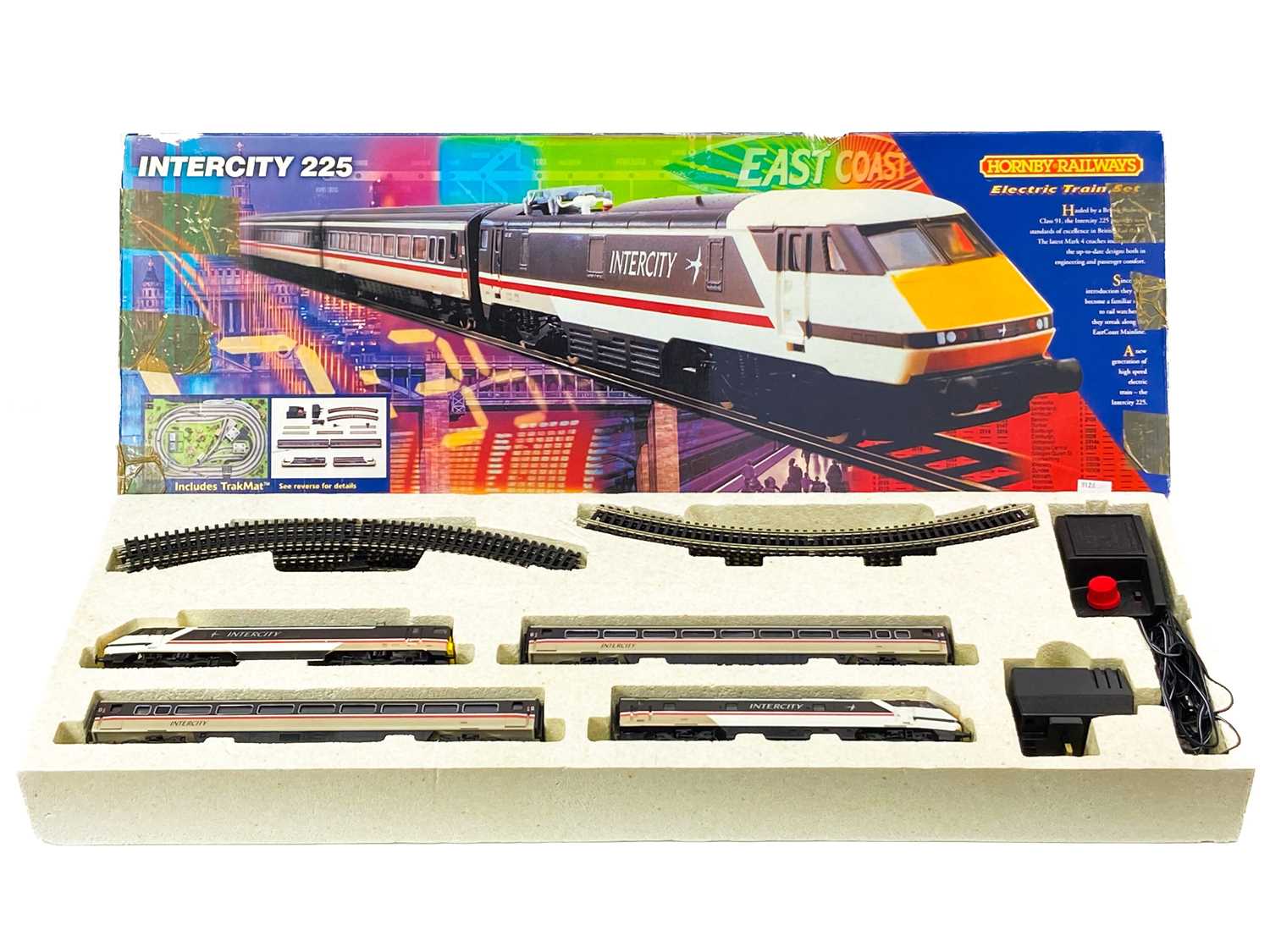 Lot 654 - Hornby Intercity 225 set