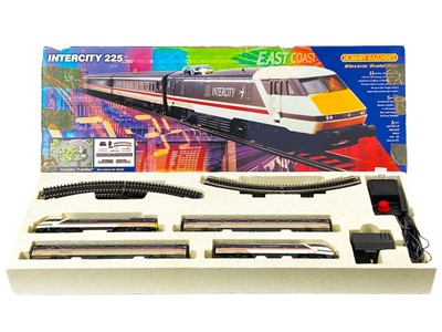 Lot 654 - Hornby Intercity 225 set