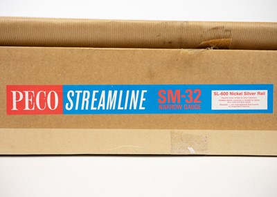 Lot 655 - Peco streamline "O" and un-opened SM32 narrow gauge SL-600 nickel silver track plus controllers