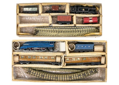 Lot 658 - Hornby Dublo three rail LNER A4 and early BR N2 locomotives plus carriages / wagons