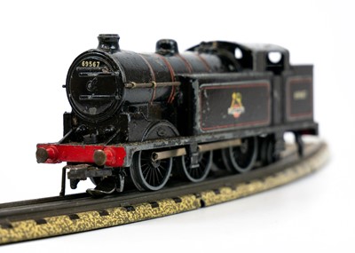 Lot 658 - Hornby Dublo three rail LNER A4 and early BR N2 locomotives plus carriages / wagons