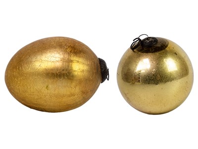 Lot 1178 - A gilt witches ball.