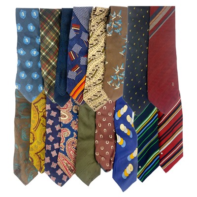 Lot 401 - A collection of seventeen designer silk ties.