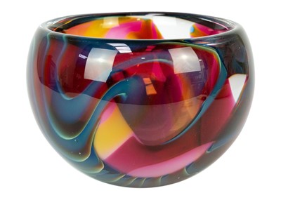 Lot 40 - Peter Layton (1940) Studio glass bowl.