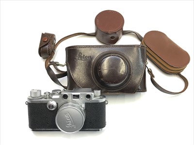 Lot 195 - A Leica 11c camera, serial no. 446993,...