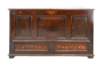 Lot 252 - A George III oak mule chest.