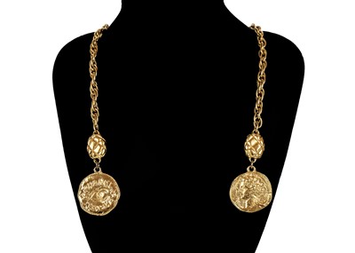 Lot 407 - A Chanel 24ct gold-plated lariat, circa 1980's.