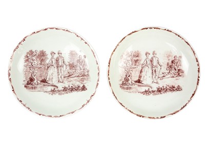 Lot 459 - A pair of Worcester saucers.