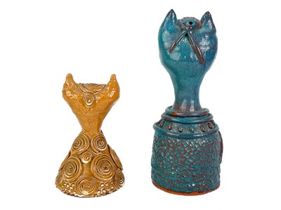 Lot 375 - A bronze cat figurine.