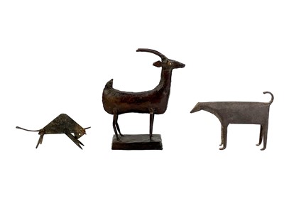 Lot 135 - A John Mainwaring carved wood sculpture 'Starling'.