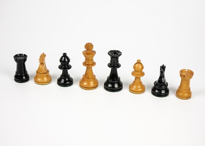 Lot 253 - A boxwood and ebony Staunton pattern chess set