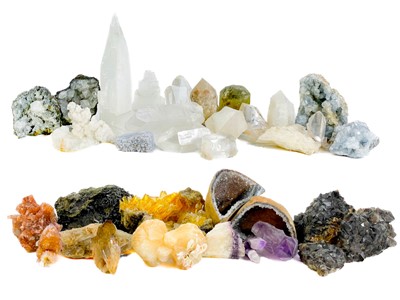 Lot 165 - A collection of minerals.