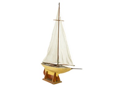 Lot 144 - An early 20th century pond yacht White Heather.
