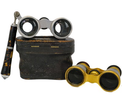 Lot 236 - A pair of Jumelle Duchesse tortoiseshell opera glasses.