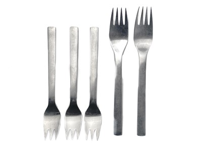Lot 3 - A part canteen of Georg Jensen 'New York' pattern stainless steel cutlery.