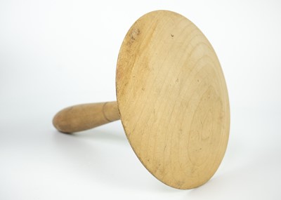 Lot 345 - A collection of treen items.